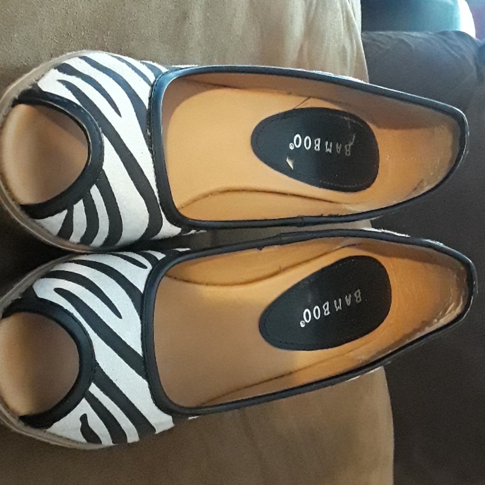 Zebra striped wedge heel (71/2)